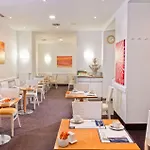 Hotel Wyndham Garden Centre Koenigsallee