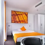 Hotel Wyndham Garden Centre Koenigsallee 4*