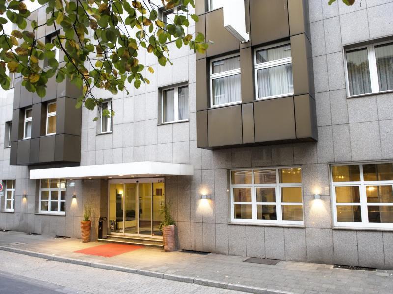 Wyndham Garden Centre Koenigsallee 4*