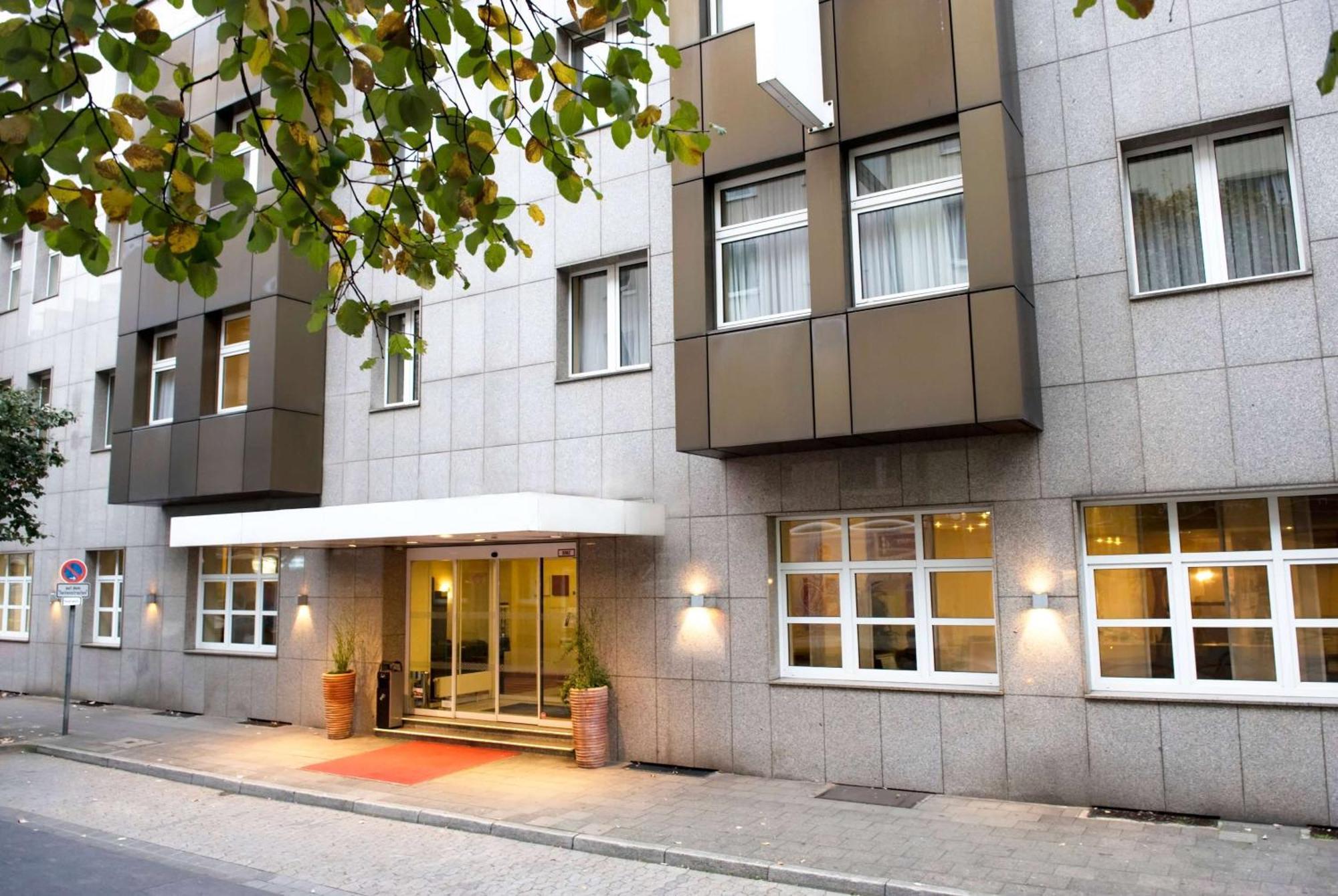 Wyndham Garden Centre Koenigsallee 4*