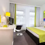 Wyndham Garden Centre Koenigsallee 4*