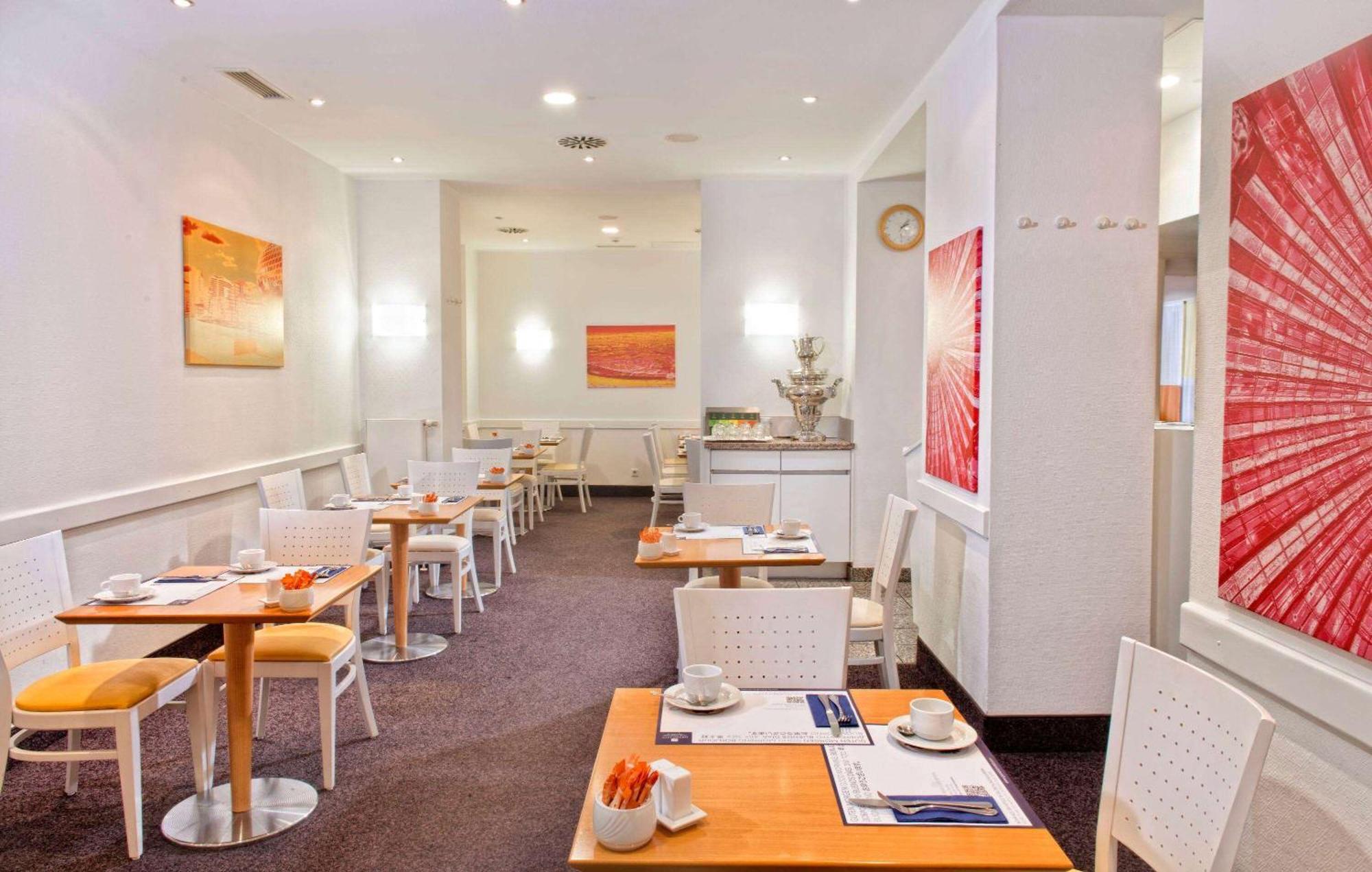 Hotel Wyndham Garden Centre Koenigsallee