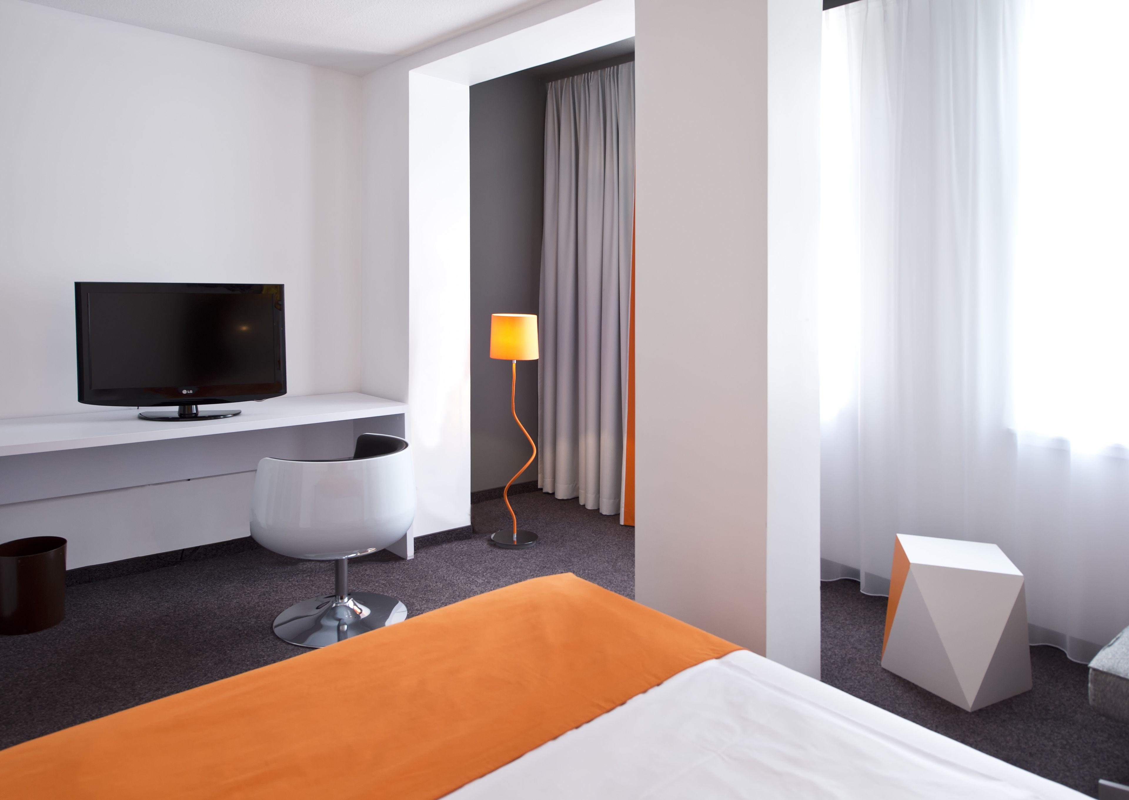 Hotel Wyndham Garden Centre Koenigsallee 4*